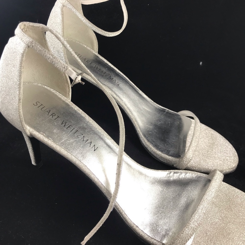 Stuart Weizman Nudistrong heels!!!